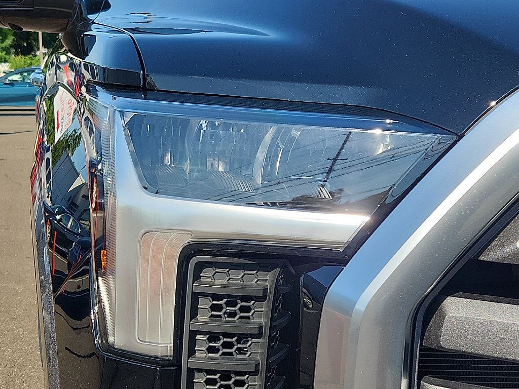 Used 2023 Toyota Tundra Limited AWD/4WD image 9