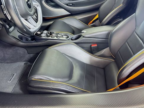 Used 2023 McLaren GT image 18