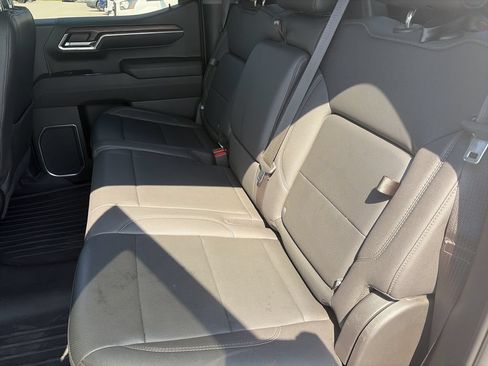 Used 2023 GMC Sierra 1500 SLT w/ SLT Premium Package AWD/4WD image 32