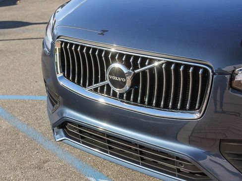 Used 2023 Volvo XC90 B6 Core w/ Climate Package image 13