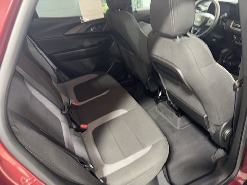 Used 2025 Chevrolet TrailBlazer LT w/ Driver Confidence Package image 25