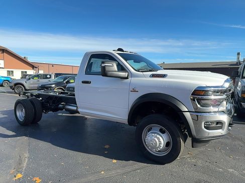 New 2026 RAM 5500 Tradesman w/ Chrome Appearance Group AWD/4WD image 6