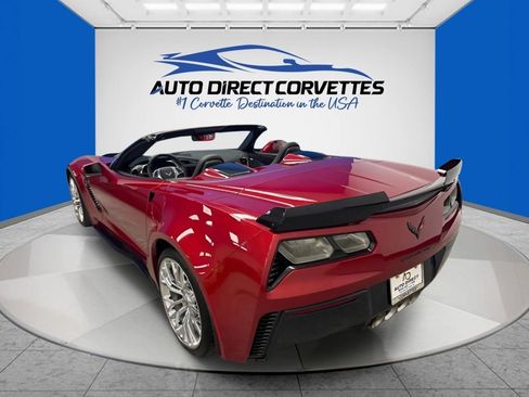 Used 2015 Chevrolet Corvette Z06 w/ 3LZ Preferred Equipment Group RWD image 12