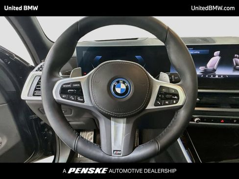 Used 2025 BMW X5 xDrive50e w/ M Sport Package AWD/4WD image 13