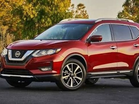 Used 2018 Nissan Rogue S AWD/4WD image 1
