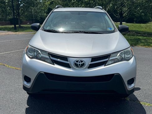 Used 2013 Toyota RAV4 LE AWD/4WD image 4