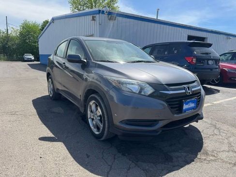 Used 2018 Honda HR-V LX image 8