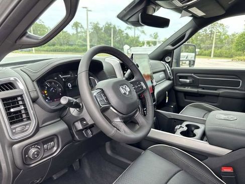 New 2026 RAM 3500 Laramie AWD/4WD image 22