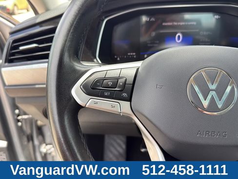 Used 2024 Volkswagen Jetta SE w/ Panoramic Sunroof Package FWD image 18