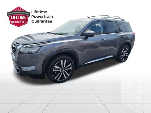 Certified 2023 Nissan Pathfinder Platinum w/ Cargo Package AWD/4WD image 1