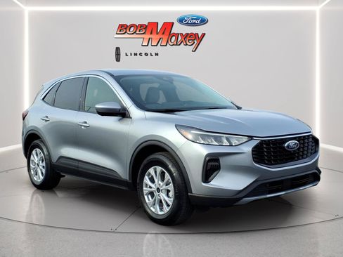 Used 2024 Ford Escape Active w/ Tech Pack #2 AWD/4WD image 3