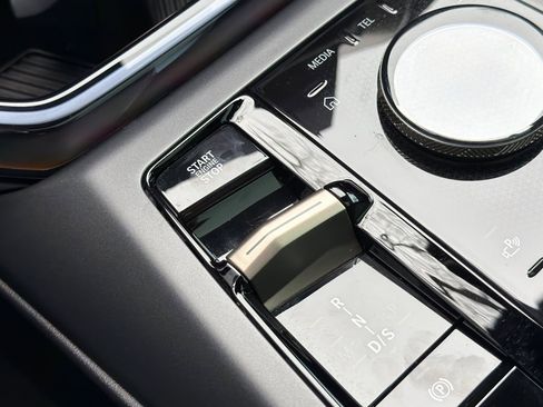 Used 2025 BMW X3 xDrive30i w/ Convenience Package image 27