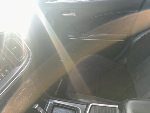 Used 2015 Dodge Charger R/T image 28