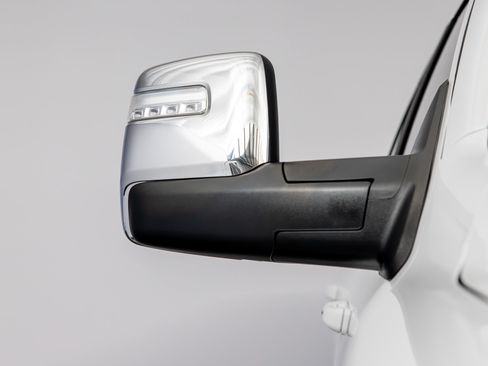 Used 2025 RAM 2500 Laramie AWD/4WD image 6