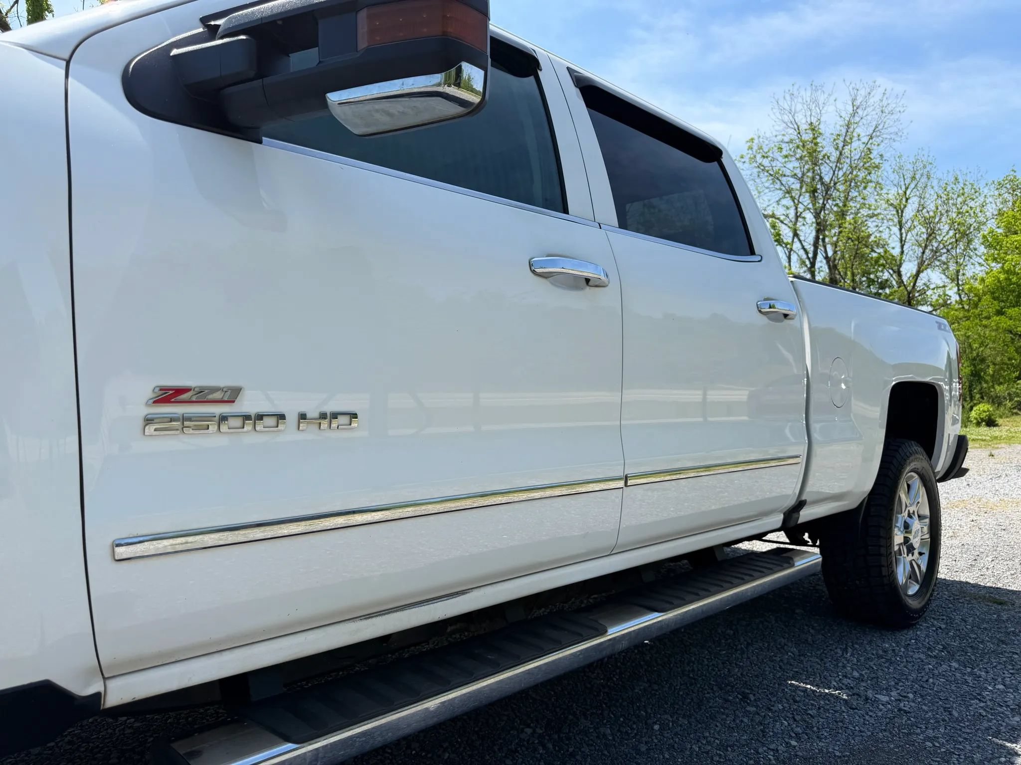 Used 2017 Chevrolet Silverado 2500 LTZ w/ Duramax Plus Package AWD/4WD image 10