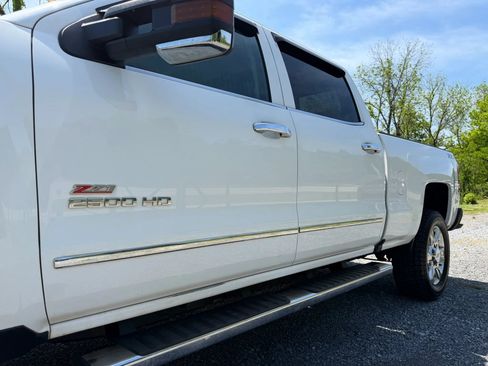 Used 2017 Chevrolet Silverado 2500 LTZ w/ Duramax Plus Package AWD/4WD image 10