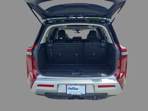 Certified 2024 Nissan Pathfinder Platinum w/ Cargo Package AWD/4WD image 9