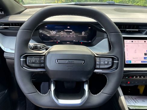 New 2026 Jeep Cherokee Laredo AWD/4WD image 20
