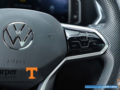 Used 2024 Volkswagen Tiguan SEL R-Line image 22