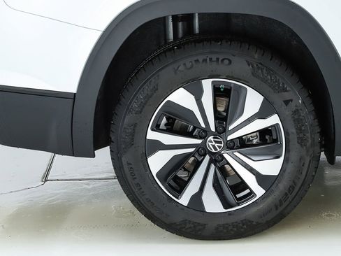 New 2026 Volkswagen Atlas SE image 13