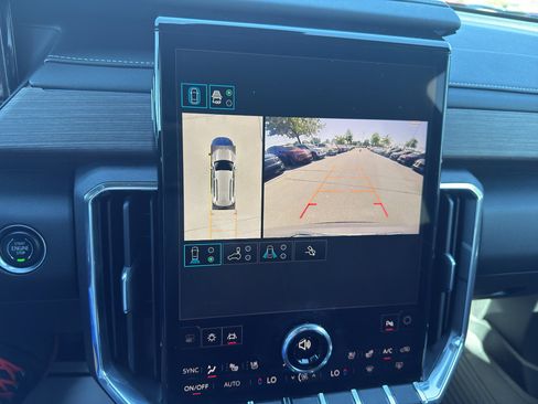 Used 2024 GMC Acadia Denali w/ Super Cruise Package image 19