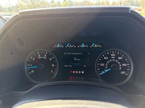 Used 2017 Ford F150 XLT w/ Equipment Group 302A Luxury AWD/4WD image 13