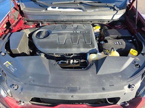 Used 2019 Jeep Cherokee Limited image 13