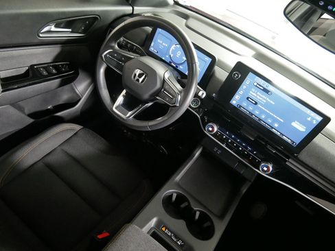 Used 2024 Honda Prologue EX image 9