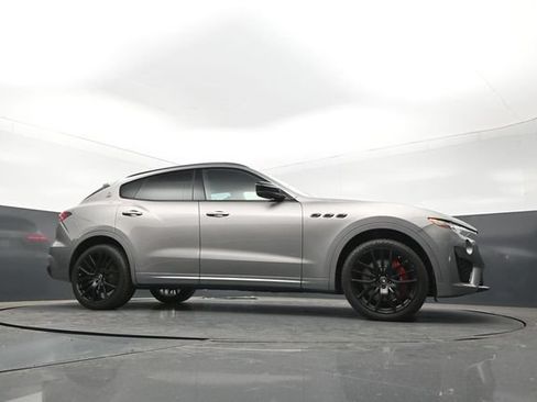 Used 2021 Maserati Levante S AWD/4WD image 28