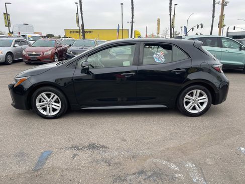 Used 2022 Toyota Corolla Hatchback image 6
