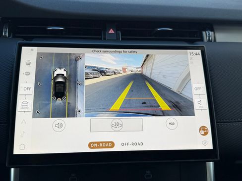 New 2026 Land Rover Discovery Sport Landmark AWD/4WD image 18
