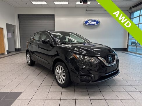 Used 2022 Nissan Rogue Sport S image 1