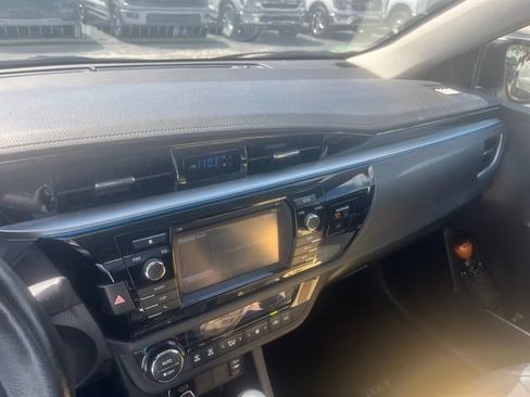 Used 2014 Toyota Corolla S FWD image 2