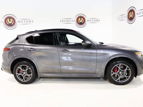 Used 2022 Alfa Romeo Stelvio Ti image 35