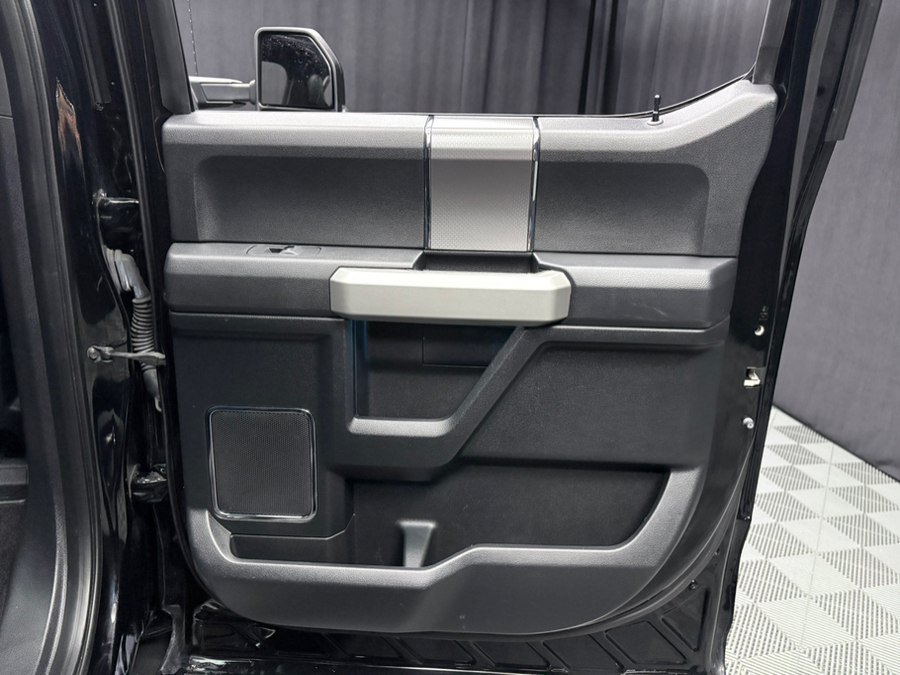 Used 2016 Ford F150 4x4 Lariat w/ Equipment Group 502A Luxury image 25