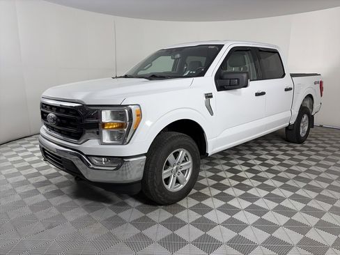 Used 2021 Ford F150 XLT w/ Equipment Group 301A Mid image 3