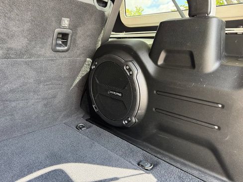 Used 2019 Jeep Wrangler Unlimited Sahara AWD/4WD image 38