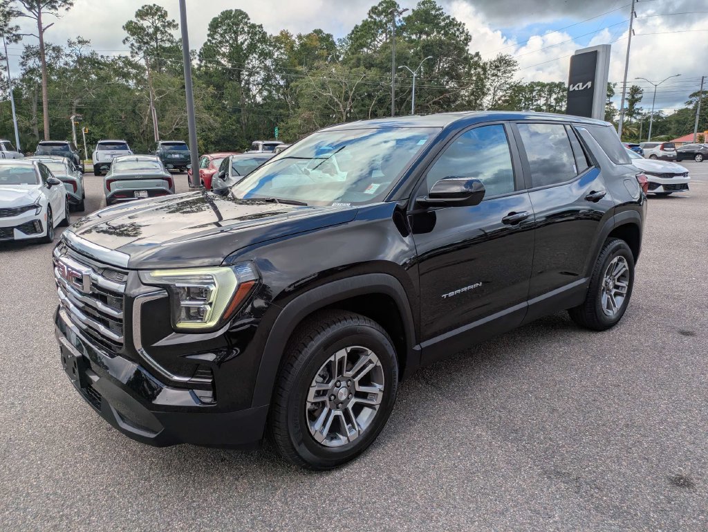 Used 2025 GMC Terrain Elevation AWD/4WD image 8