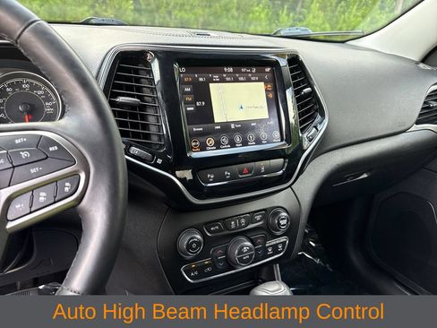 Used 2019 Jeep Cherokee Limited w/ Luxury Group AWD/4WD image 20