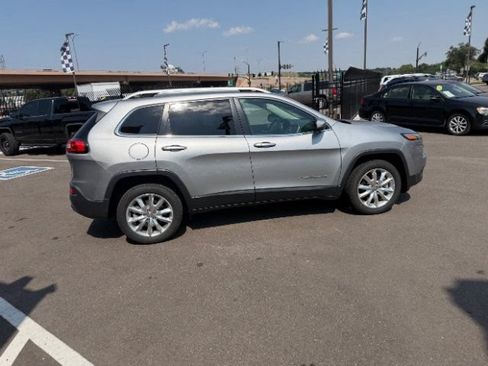 Used 2016 Jeep Cherokee Limited AWD/4WD image 13
