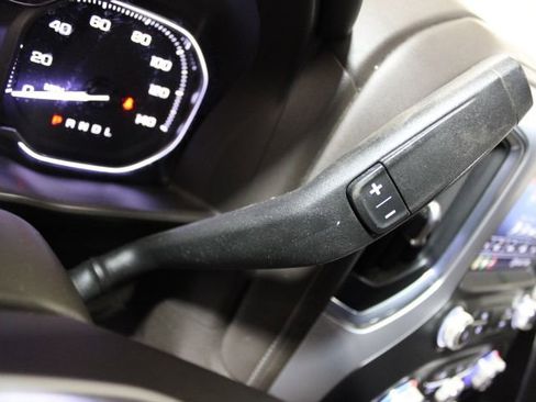 Used 2021 GMC Sierra 1500 SLT image 32