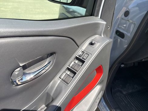 Used 2025 Nissan Frontier PRO-4X w/ Pro Premium Package image 19
