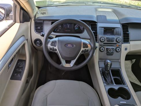 Used 2017 Ford Taurus SE FWD image 15