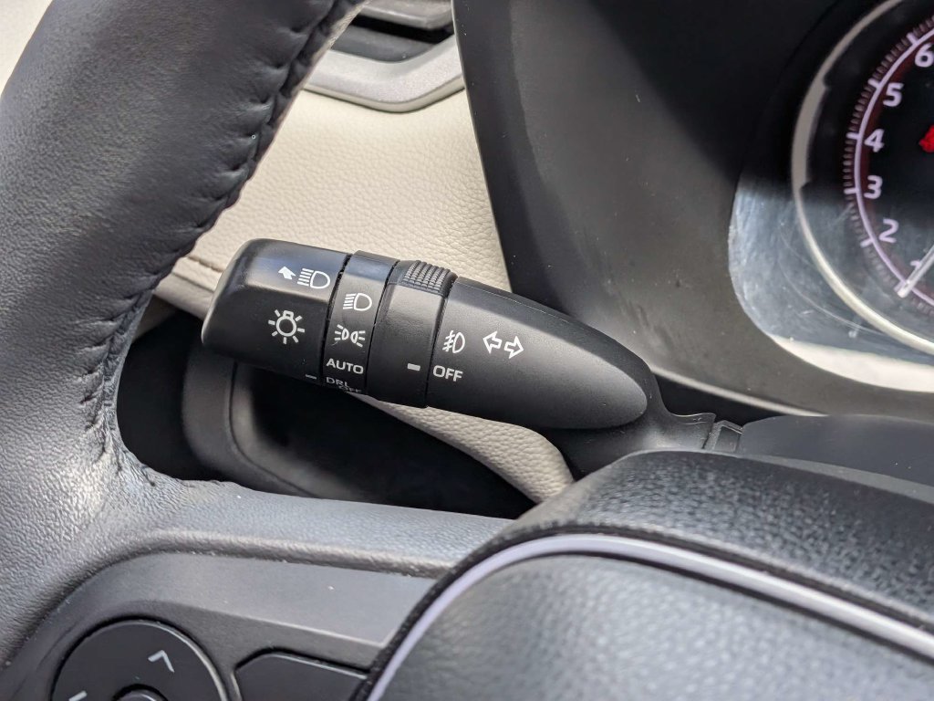 Used 2023 Toyota RAV4 XLE Premium FWD image 25