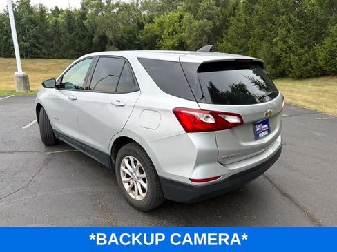 Used 2019 Chevrolet Equinox LS w/ LS Convenience Package AWD/4WD image 5