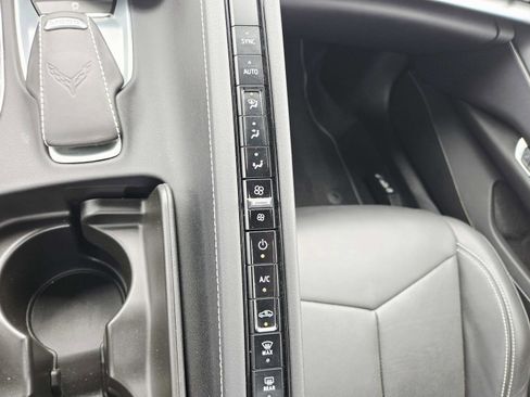Used 2021 Chevrolet Corvette Stingray Convertible w/ Battery Protection Package RWD image 33