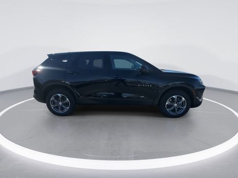 Used 2023 Chevrolet Blazer LT w/ Driver Confidence Package image 9