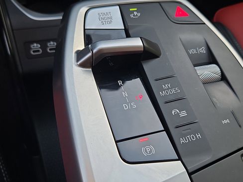 Certified 2025 BMW X2 xDrive28i w/ Premium Package image 16