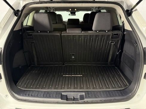 Used 2023 Toyota Highlander L image 21