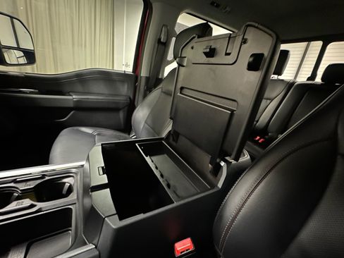 Used 2024 Ford F250 Lariat w/ Black Appearance Package image 42